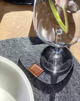 Zoom bild av EPYC O Grey glasunderlägg 