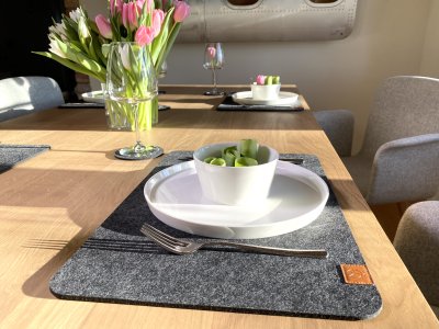 Zoom bild av EPYC Square Dark Grey bordstablett 