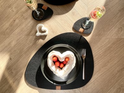 Zoom bild av EPYC O Black bordstablett 